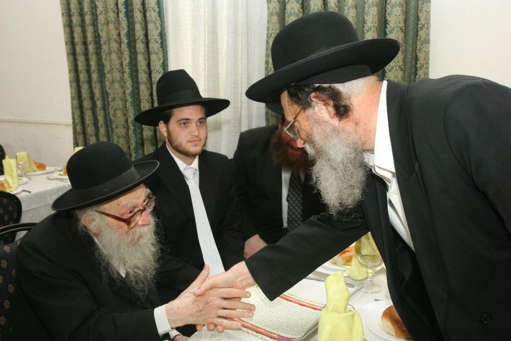 חתונת נכדת רבי ניסים קרליץ: גלריית ענק