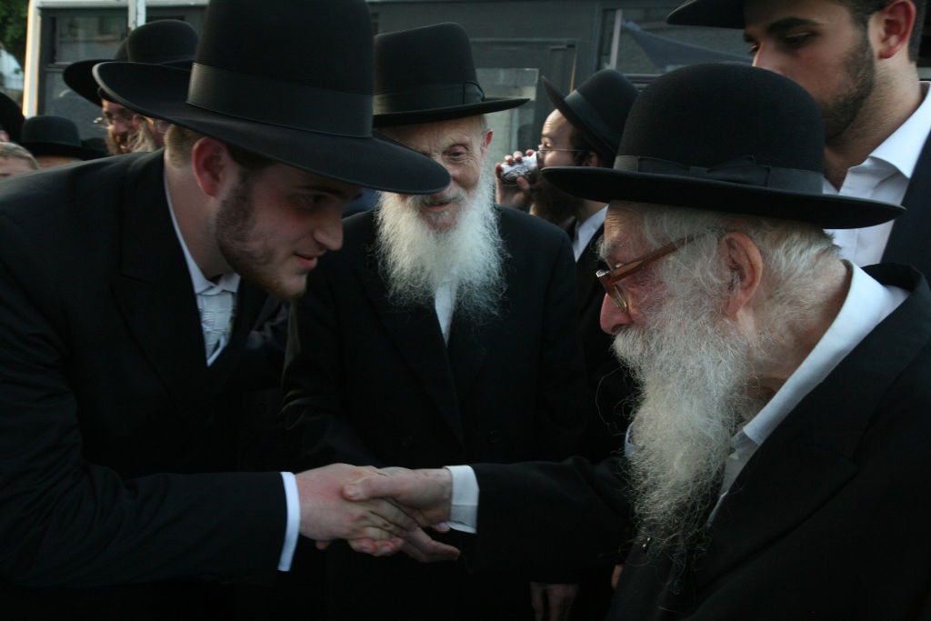 חתונת נכדת רבי ניסים קרליץ: גלריית ענק