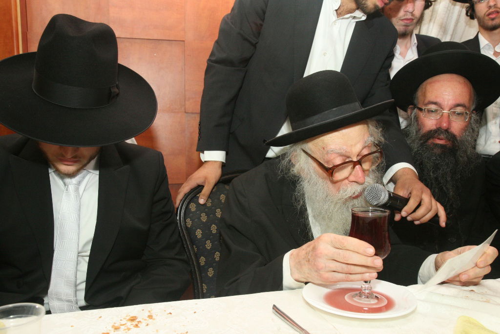 חתונת נכדת רבי ניסים קרליץ: גלריית ענק