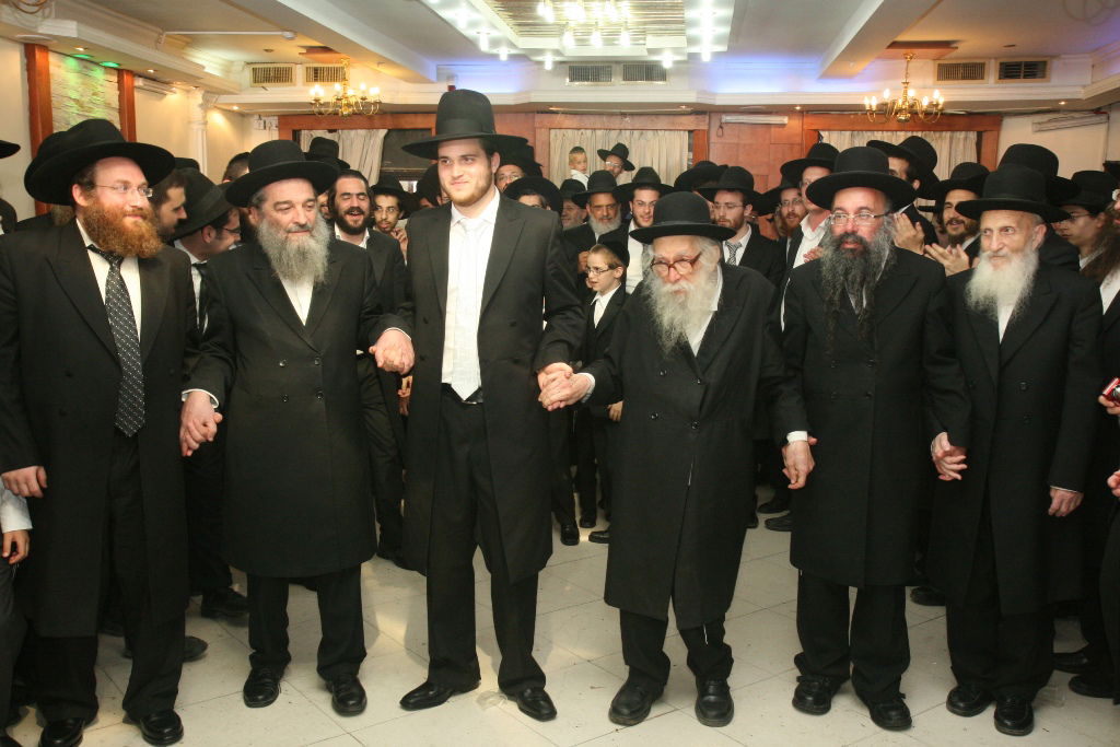 חתונת נכדת רבי ניסים קרליץ: גלריית ענק