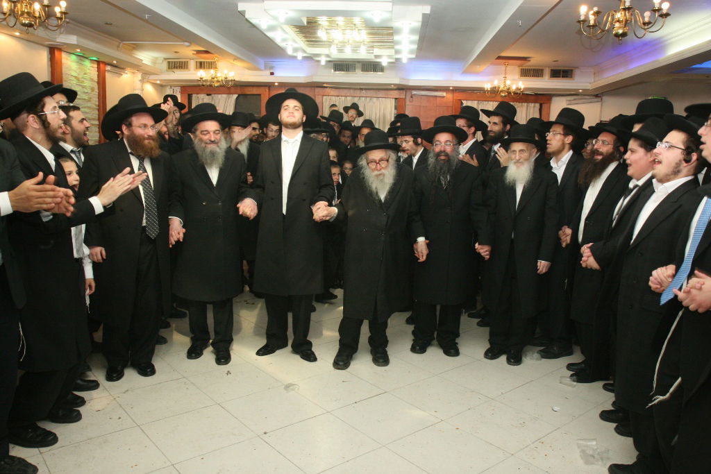 חתונת נכדת רבי ניסים קרליץ: גלריית ענק