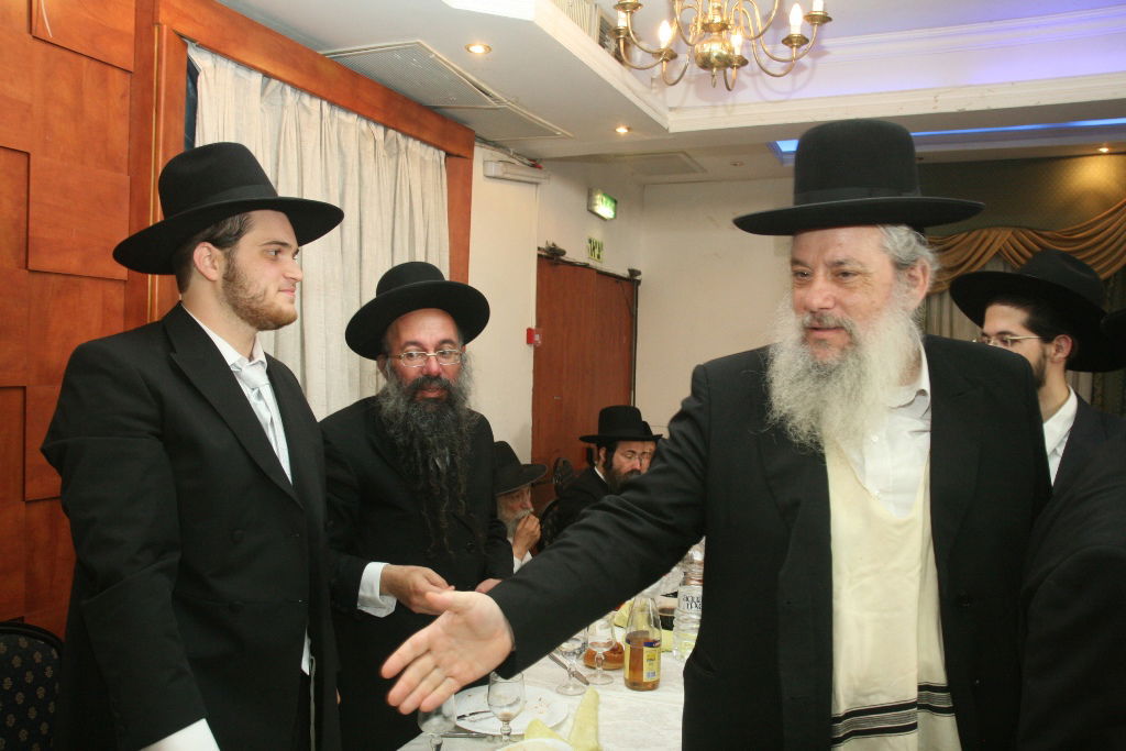 חתונת נכדת רבי ניסים קרליץ: גלריית ענק