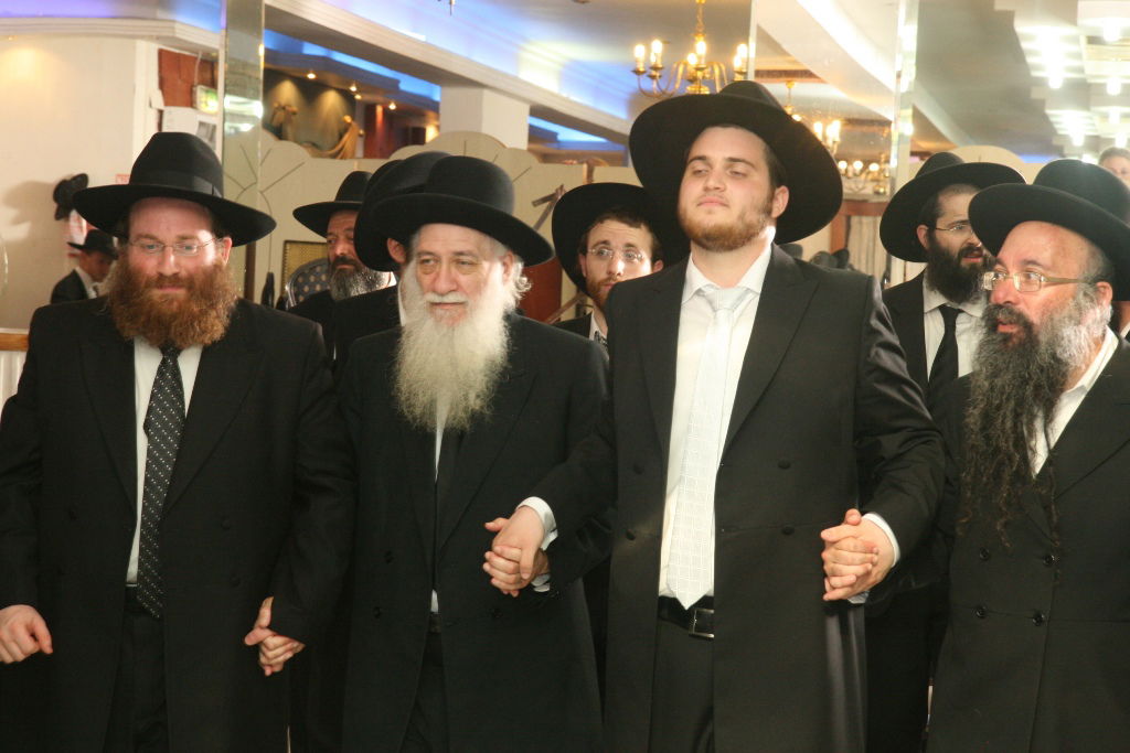 חתונת נכדת רבי ניסים קרליץ: גלריית ענק