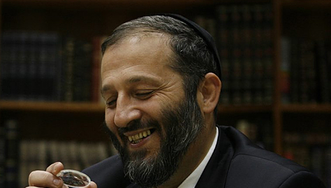 דרעי, "לשון מאזניים בין הימין לשמאל"