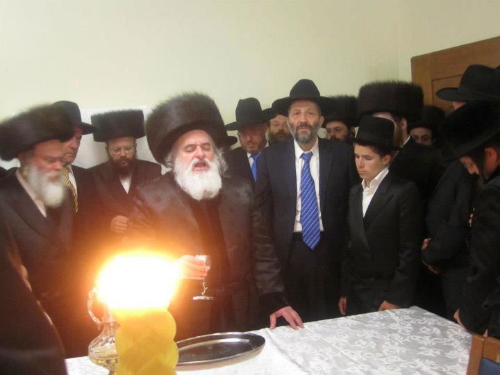 האדמו"ר מויז'ניץ לדרעי: "חייבים לך הכרת הטוב"