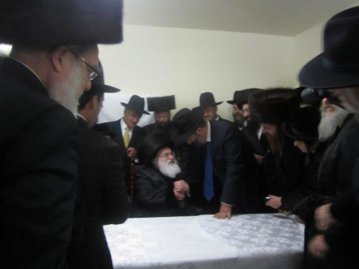 האדמו"ר מויז'ניץ לדרעי: "חייבים לך הכרת הטוב"