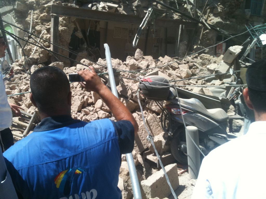 בניין מגורים קרס הבוקר בגאולה; אדם נפצע קל