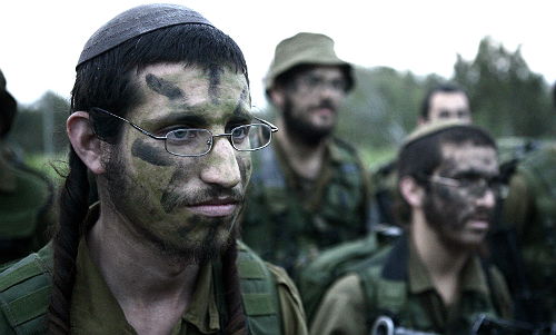 חיילים חרדים. למצולמים אין קשר לכתבה