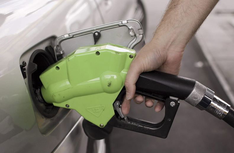 אחרי הלחם והחלב: מחיר הדלק יזנק לשיא חדש