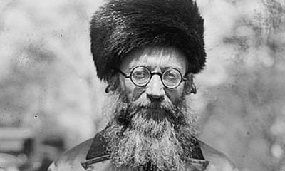 הרב קוק הגיע לפייסבוק