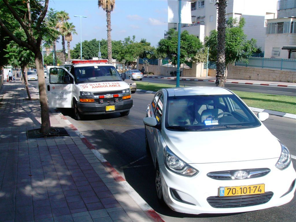 נס באלעד: אם ובתה הפעוטה נפצעו בתאונה