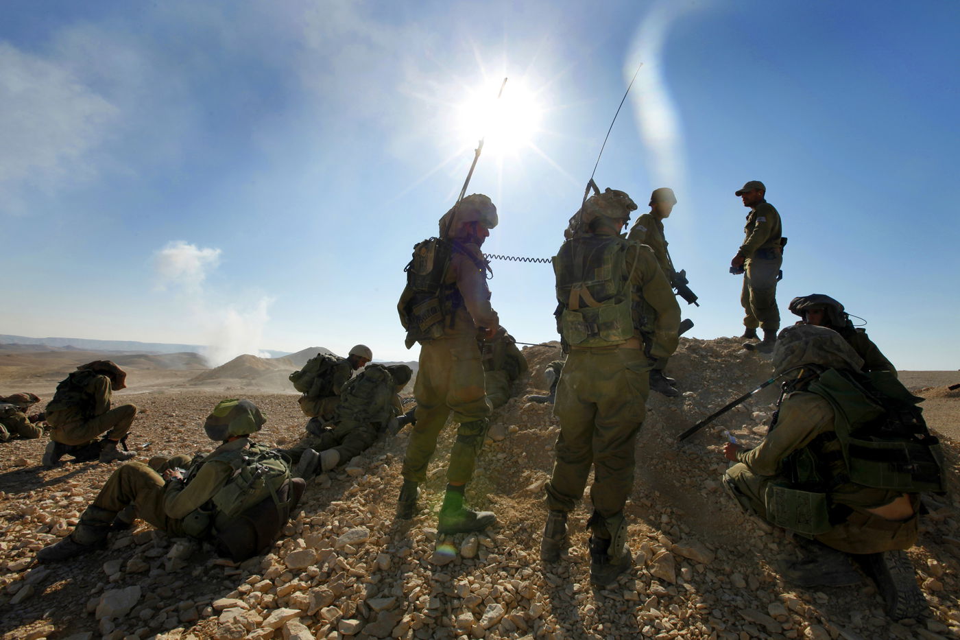 מתכוננים למלחמה: חיילים באימון במדבר יהודה