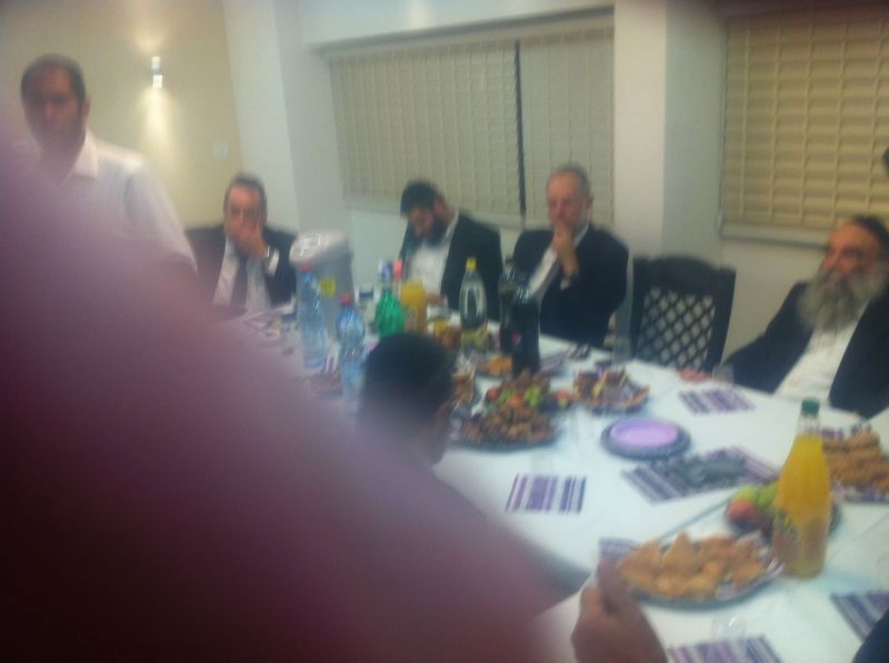 מהומה בכינוס דגל: כרמל ספג צעקות, גפני הרגיע