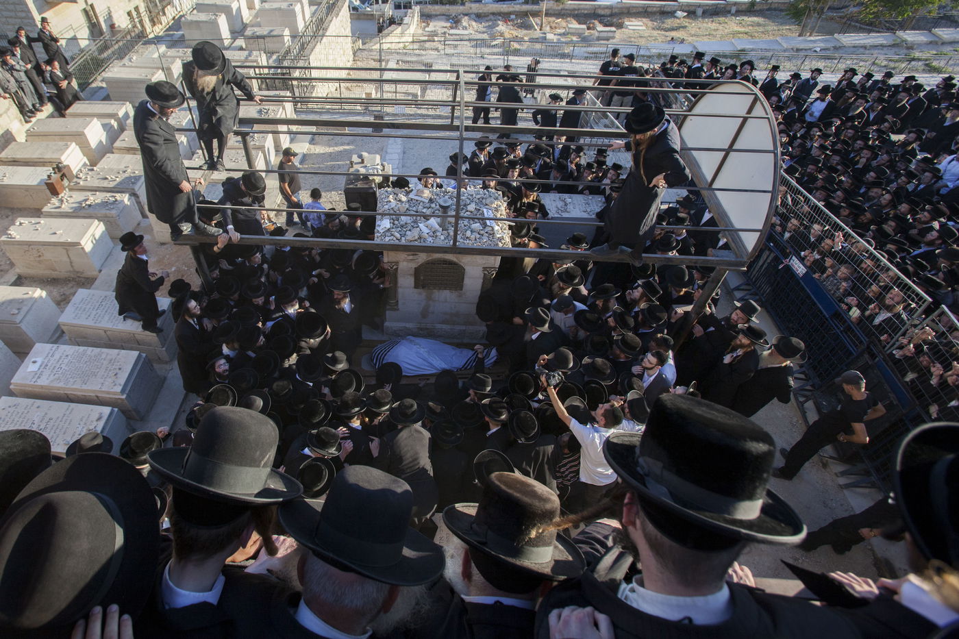 גלריה: פה נטמן האדמו"ר משומרי אמונים