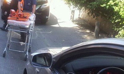 צפו: תינוקת נלכדה תחת רכב וניצלה