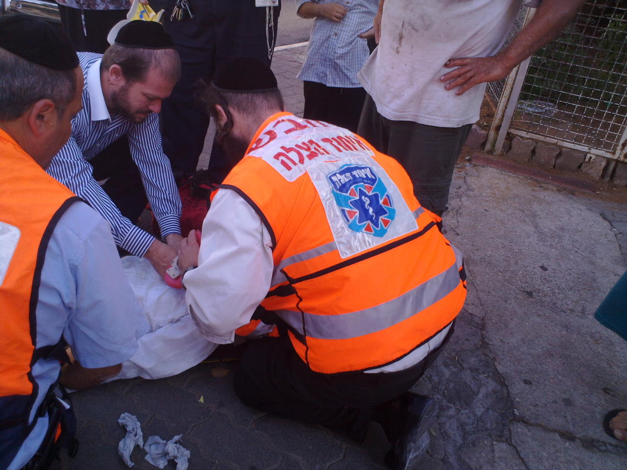 בני-ברק: רוכב אופנוע פגע בילד - ונמלט