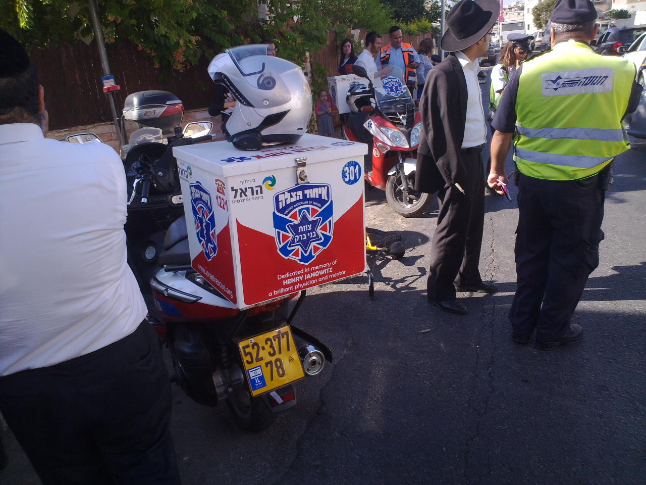 בני-ברק: רוכב אופנוע פגע בילד - ונמלט