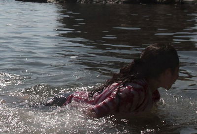 "חרדית ניסתה להטביע את בתה"