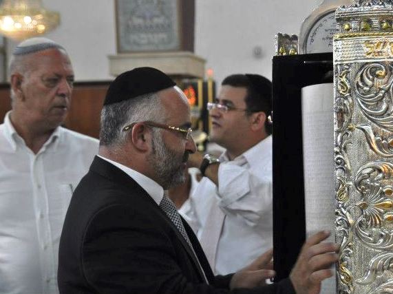 רובינשטיין מפתיע בעוגה, מימון מתחדש בשלייקס