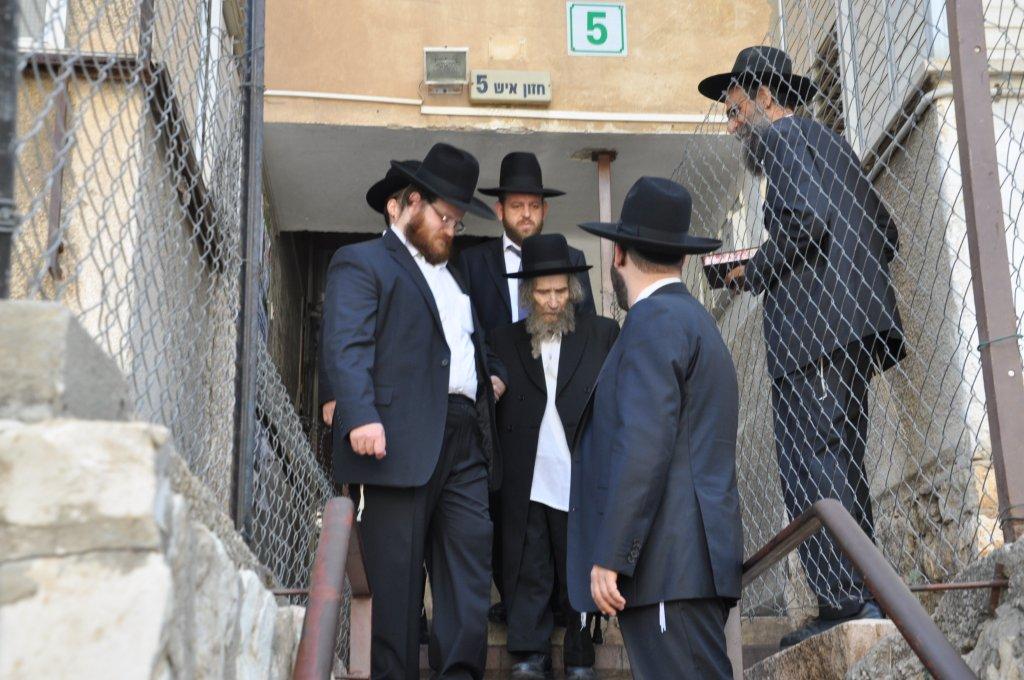 התרגשות בצרפת: הרב שטיינמן יצא למסע חיזוק