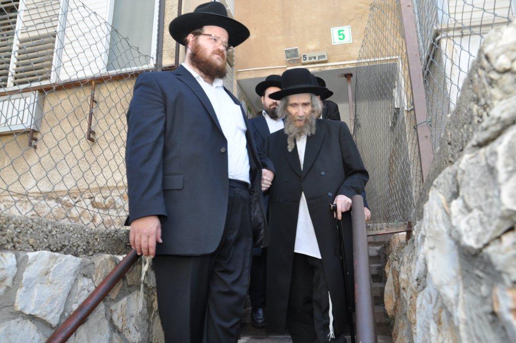 התרגשות בצרפת: הרב שטיינמן יצא למסע חיזוק