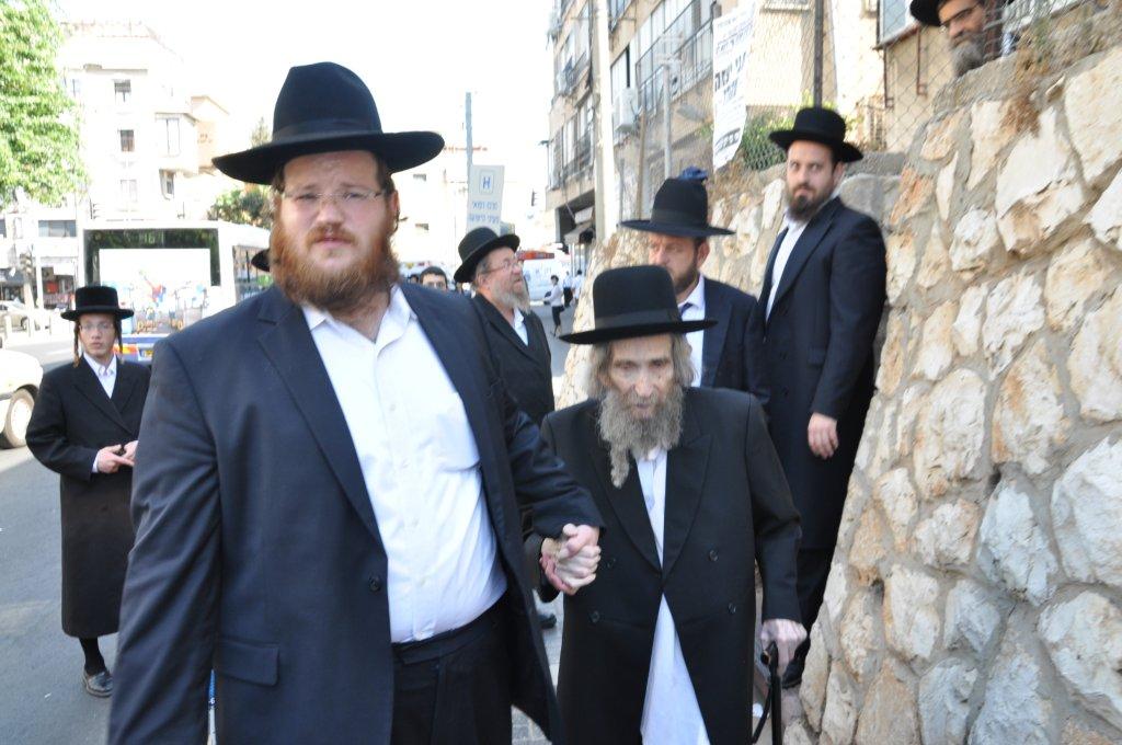 התרגשות בצרפת: הרב שטיינמן יצא למסע חיזוק