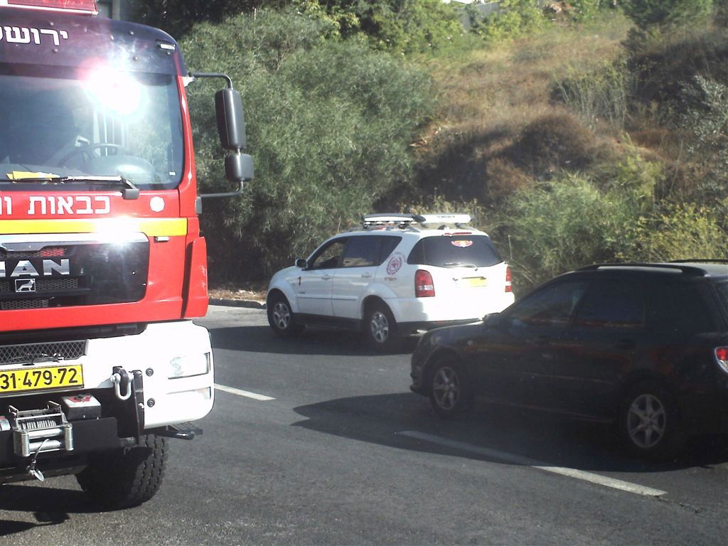 יום לוהט: 3 שריפות ענק בירושלים