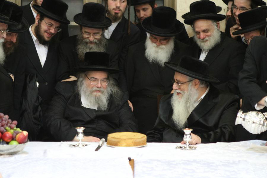 האדמו"ר מבעלזא בברכת השנים אצל האדמו"ר מצאנז