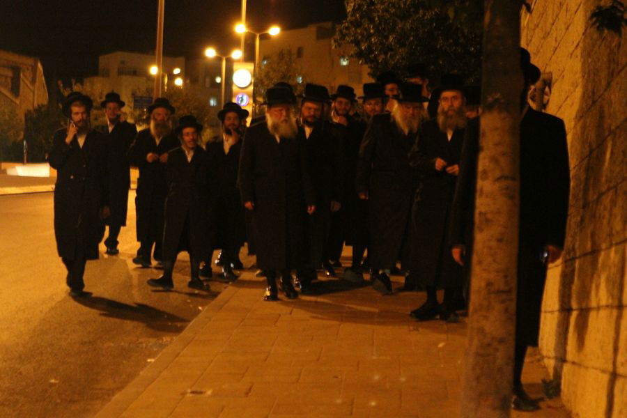 האדמו"ר מבעלזא בברכת השנים אצל האדמו"ר מצאנז