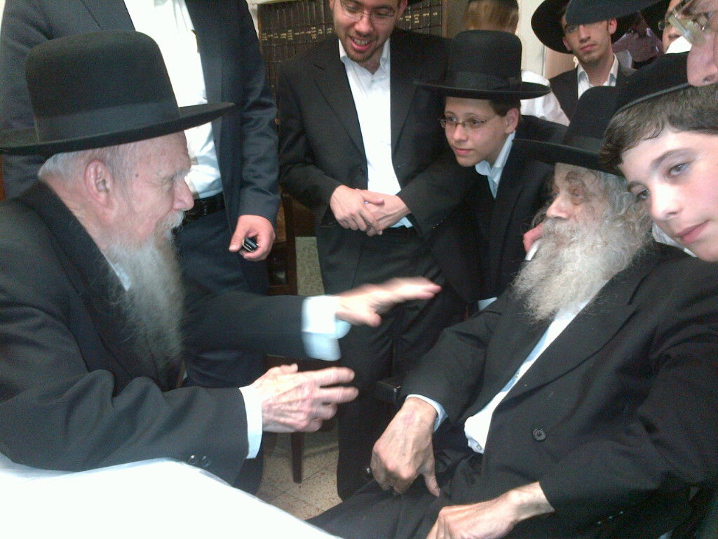 ביקור חולים אצל הגאון רבי אברהם גניחובסקי