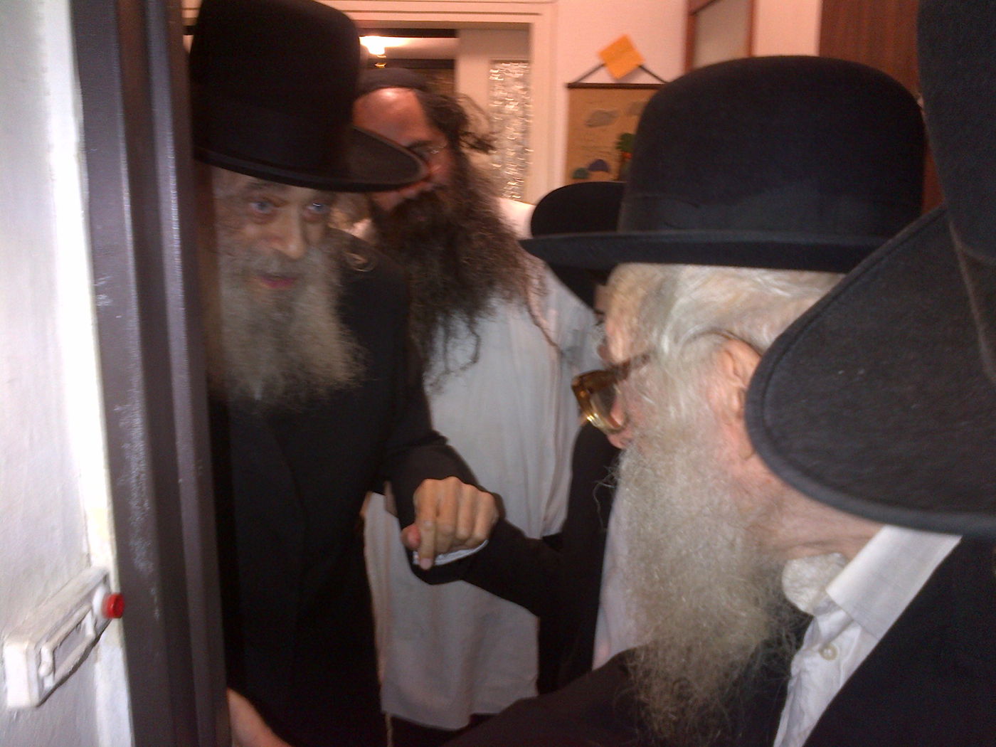 ביקור חולים אצל הגאון רבי אברהם גניחובסקי