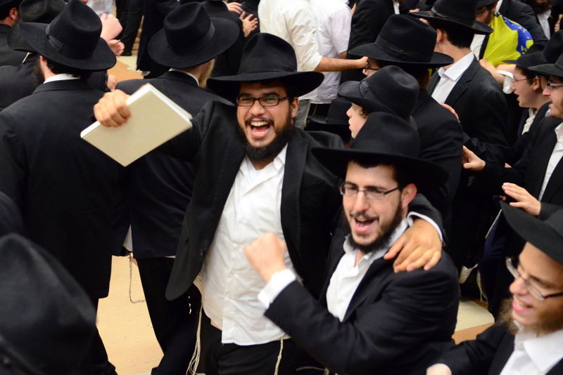 צפו בגלריה: סליחות במרכז חב"ד העולמי - 770
