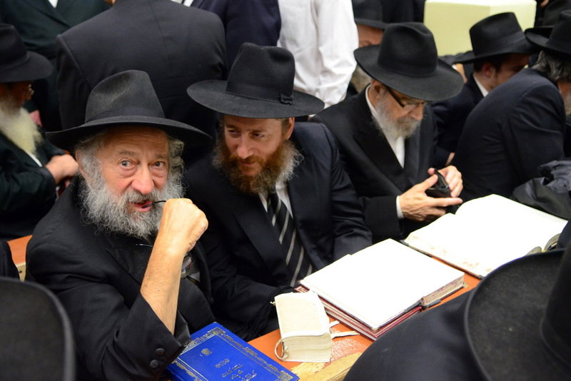 צפו בגלריה: סליחות במרכז חב"ד העולמי - 770