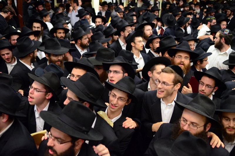 צפו בגלריה: סליחות במרכז חב"ד העולמי - 770