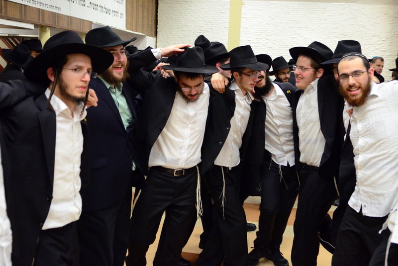 צפו בגלריה: סליחות במרכז חב"ד העולמי - 770