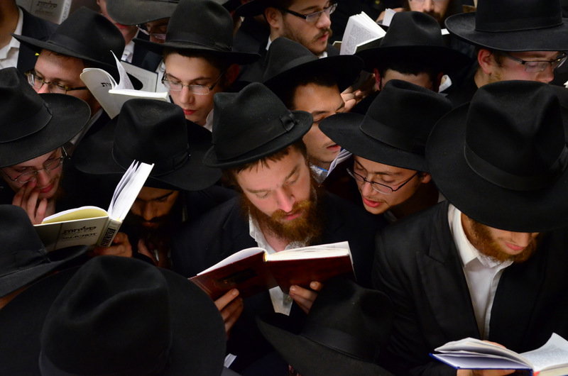 צפו בגלריה: סליחות במרכז חב"ד העולמי - 770