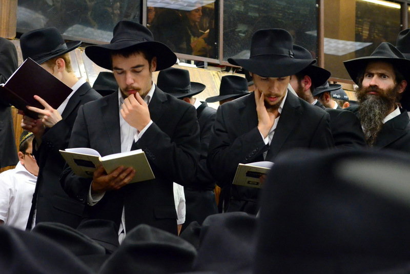 צפו בגלריה: סליחות במרכז חב"ד העולמי - 770