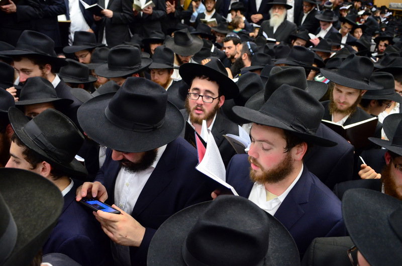 צפו בגלריה: סליחות במרכז חב"ד העולמי - 770