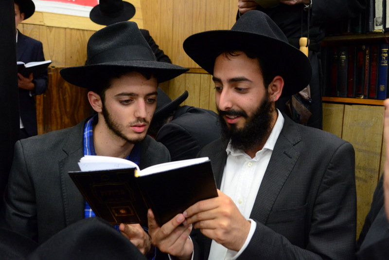 צפו בגלריה: סליחות במרכז חב"ד העולמי - 770