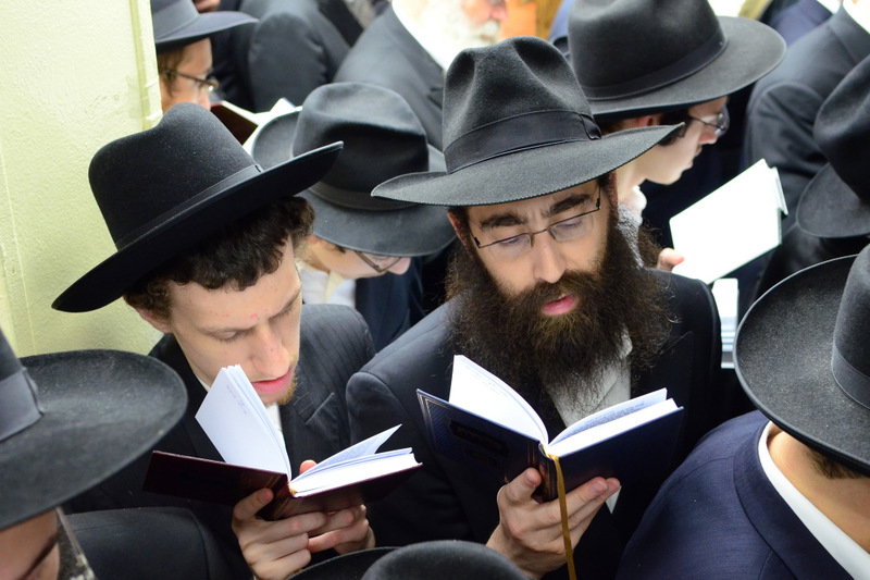 צפו בגלריה: סליחות במרכז חב"ד העולמי - 770