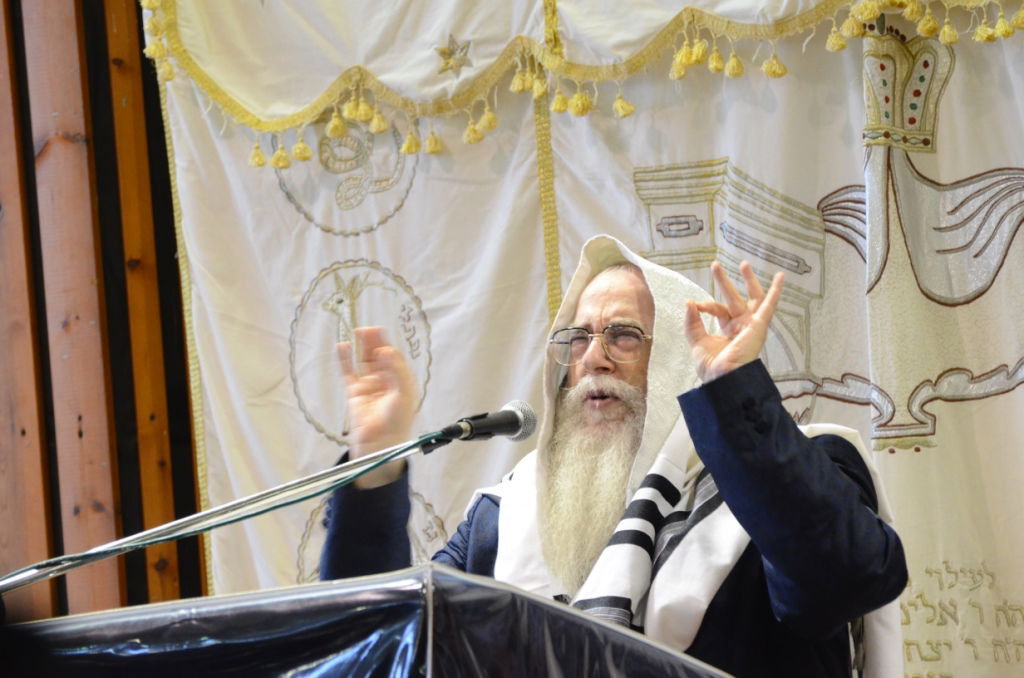 צאנז: אלפים במעמד הסליחות ובדרשת ההתעוררות