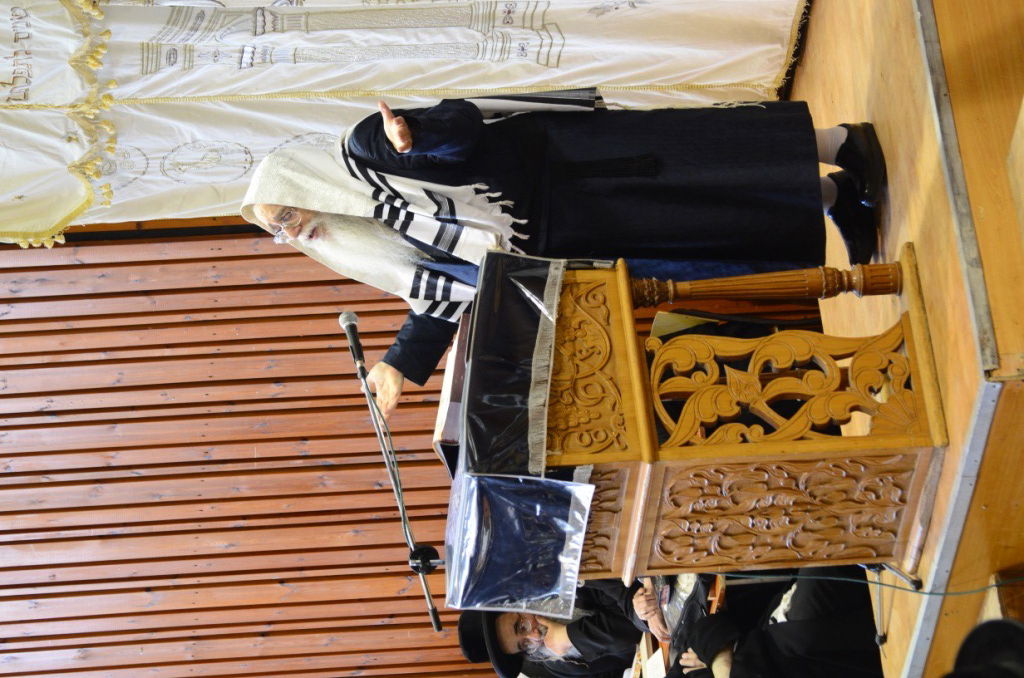 צאנז: אלפים במעמד הסליחות ובדרשת ההתעוררות