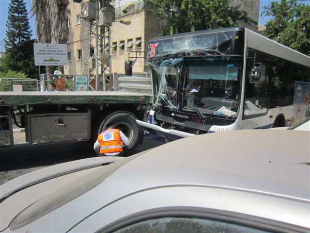 תאונות בבני-ברק: ראש כולל וילד בן 12 נפצעו