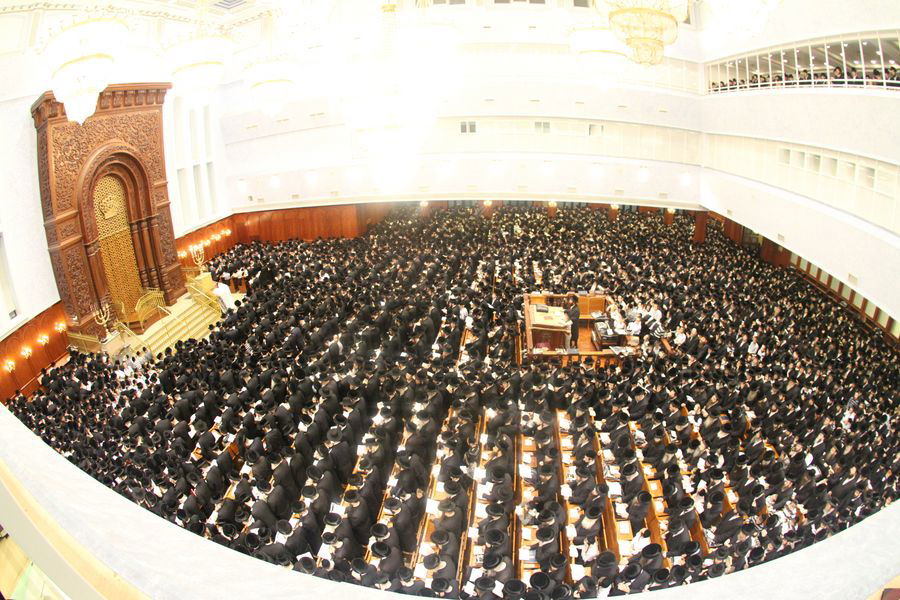 הסליחות הגדולות בתבל: אלפים התפללו בבעלזא