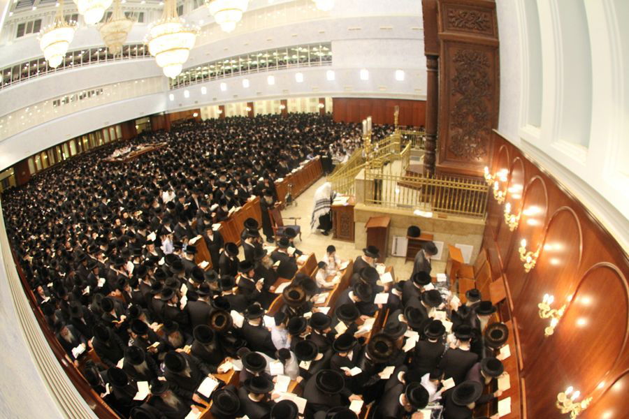 הסליחות הגדולות בתבל: אלפים התפללו בבעלזא