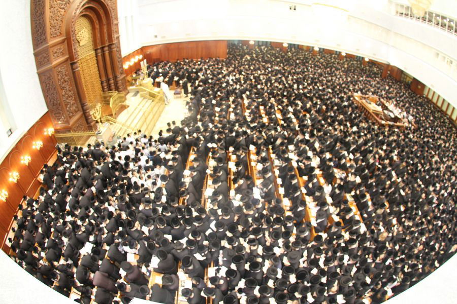 הסליחות הגדולות בתבל: אלפים התפללו בבעלזא
