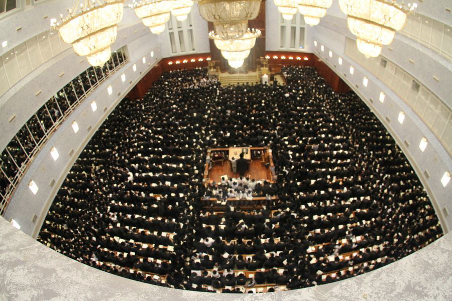 הסליחות הגדולות בתבל: אלפים התפללו בבעלזא