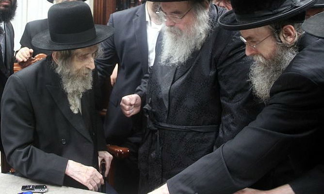 הגראי"ל והאדמו"ר מבעלזא, אמש