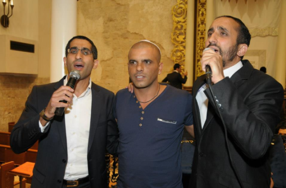 אייל גולן אמר 'סליחות' עם זמרים חרדים