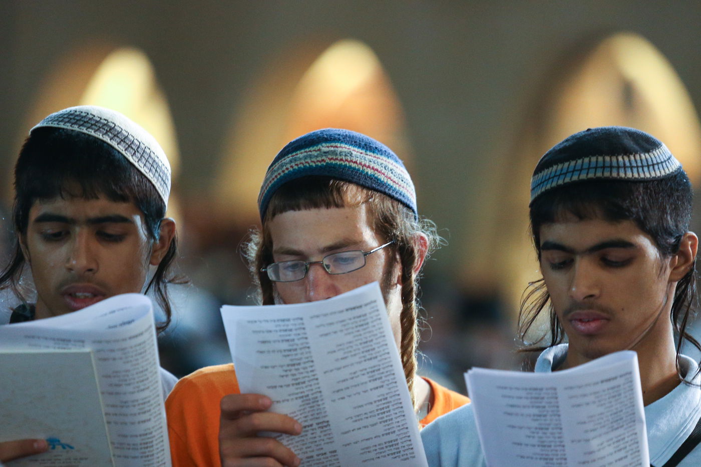 אלפים ב'סליחות' בכותל להצלחת תקיפה באיראן